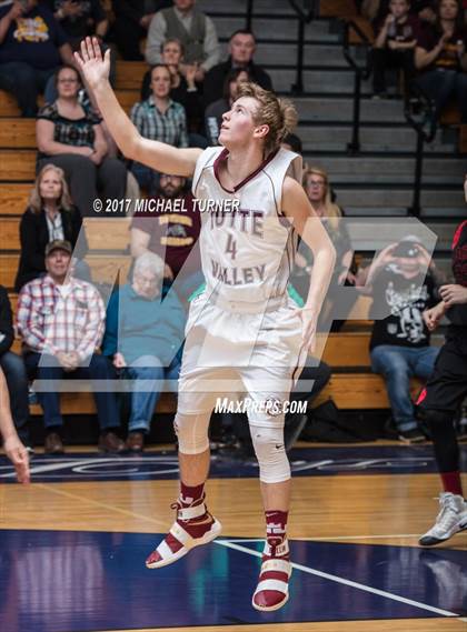 Thumbnail 2 in Butte Valley vs. Hayfork (CIF NS D7 Final) photogallery.