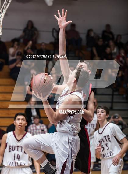 Thumbnail 2 in Butte Valley vs. Hayfork (CIF NS D7 Final) photogallery.