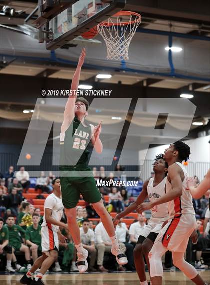 Thumbnail 2 in Lane Tech vs Whitney Young (IHSA 4A Regional Final) photogallery.