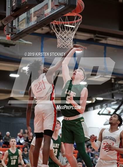 Thumbnail 1 in Lane Tech vs Whitney Young (IHSA 4A Regional Final) photogallery.