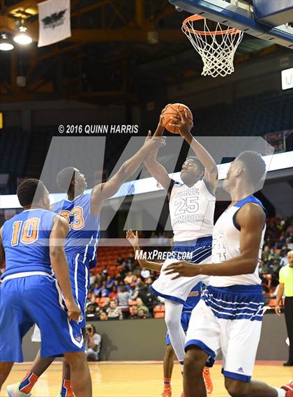 Thumbnail 1 in Curie vs. East St. Louis (Chicago Elite Classic) photogallery.