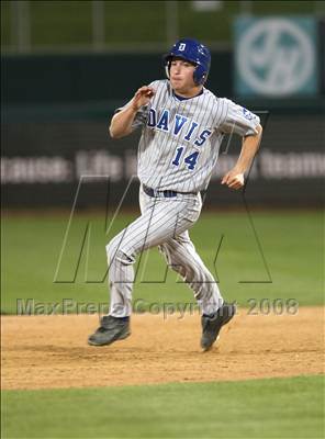 Thumbnail 1 in Sheldon vs. Davis photogallery.