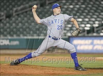 Thumbnail 3 in Sheldon vs. Davis photogallery.