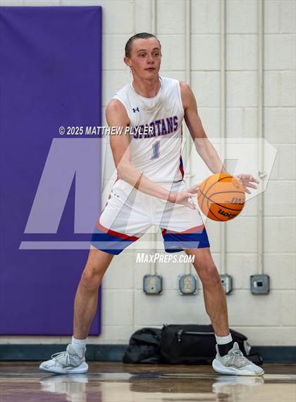 Thumbnail 3 in Cardinal Gibbons vs Sanderson (CAP 6 Tournament Championship) photogallery.