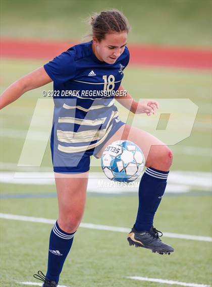 Thumbnail 2 in Mountain Vista vs Legacy (CHSAA 5A Playoffs Rd 2) photogallery.