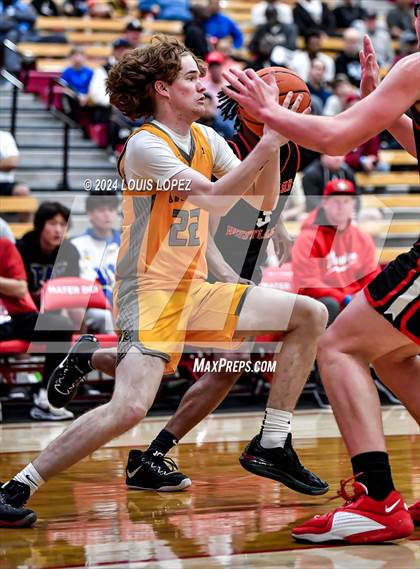 Thumbnail 3 in Foothill vs. Harvard-Westlake (Nike Extravaganza) photogallery.