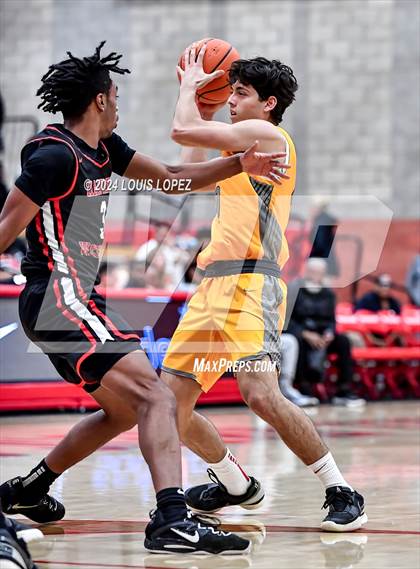 Thumbnail 3 in Foothill vs. Harvard-Westlake (Nike Extravaganza) photogallery.