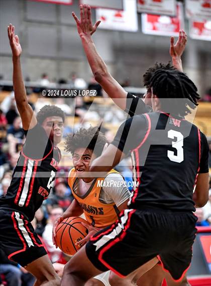 Thumbnail 2 in Foothill vs. Harvard-Westlake (Nike Extravaganza) photogallery.