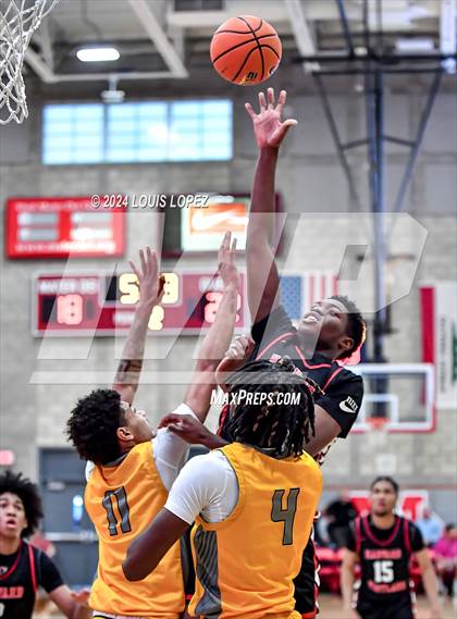 Thumbnail 3 in Foothill vs. Harvard-Westlake (Nike Extravaganza) photogallery.
