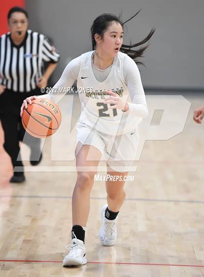 Thumbnail 1 in Archbishop Mitty vs. Desert Vista (Nike Tournament of Champions) photogallery.