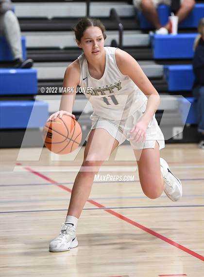 Thumbnail 1 in Archbishop Mitty vs. Desert Vista (Nike Tournament of Champions) photogallery.