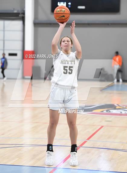 Thumbnail 1 in Archbishop Mitty vs. Desert Vista (Nike Tournament of Champions) photogallery.