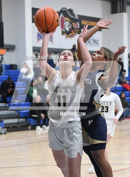 Thumbnail 1 in Archbishop Mitty vs. Desert Vista (Nike Tournament of Champions) photogallery.