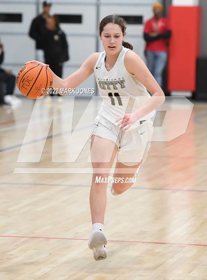Thumbnail 1 in Archbishop Mitty vs. Desert Vista (Nike Tournament of Champions) photogallery.
