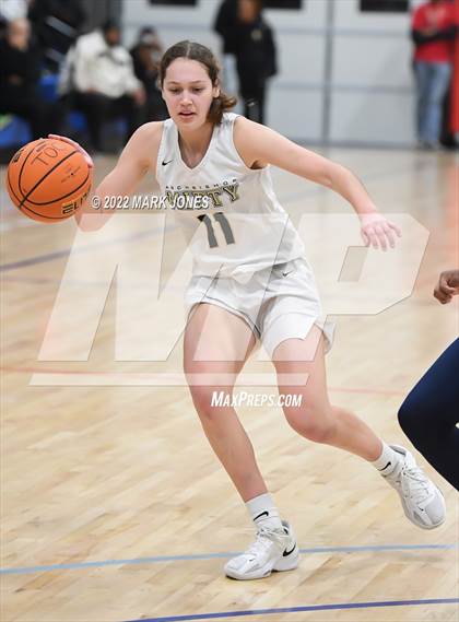 Thumbnail 2 in Archbishop Mitty vs. Desert Vista (Nike Tournament of Champions) photogallery.
