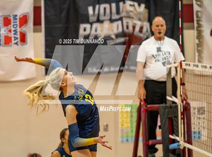 Thumbnail 1 in Highland Park vs Torrey Pines (Volleypalooza Gold Division Semifinal) photogallery.