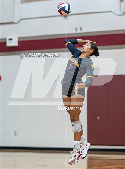Thumbnail 2 in Highland Park vs Torrey Pines (Volleypalooza Gold Division Semifinal) photogallery.
