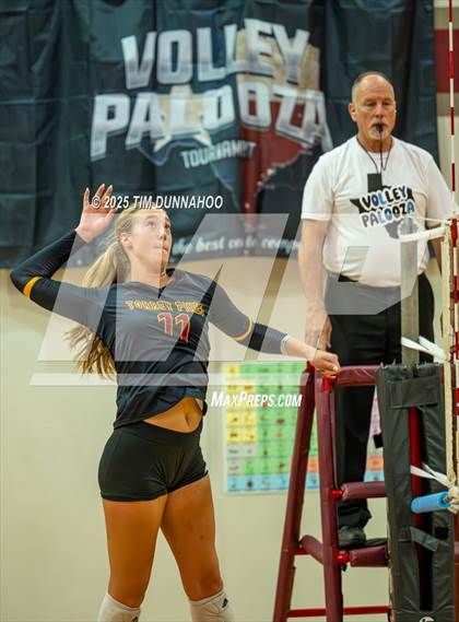 Thumbnail 2 in Highland Park vs Torrey Pines (Volleypalooza Gold Division Semifinal) photogallery.