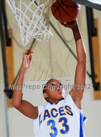 Thumbnail 3 in Pacifica Christian vs. LACES (MaxPreps Holiday Classic) photogallery.