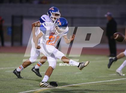 Thumbnail 2 in Clairemont @ Santana photogallery.