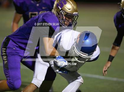Thumbnail 3 in Clairemont @ Santana photogallery.