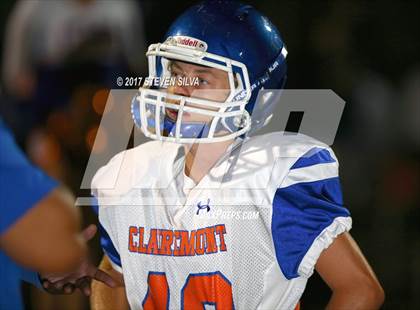 Thumbnail 2 in Clairemont @ Santana photogallery.