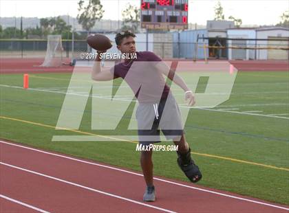 Thumbnail 1 in Clairemont @ Santana photogallery.