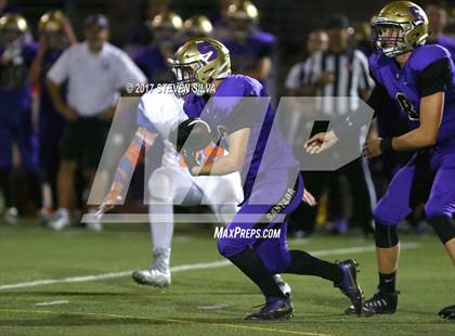 Thumbnail 3 in Clairemont @ Santana photogallery.