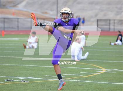 Thumbnail 3 in Clairemont @ Santana photogallery.