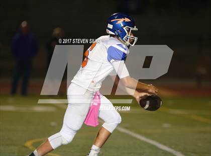 Thumbnail 3 in Clairemont @ Santana photogallery.