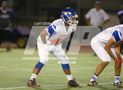 Thumbnail 1 in Clairemont @ Santana photogallery.