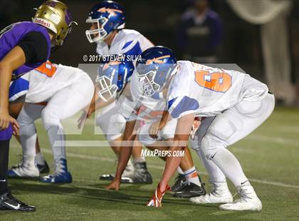 Thumbnail 1 in Clairemont @ Santana photogallery.