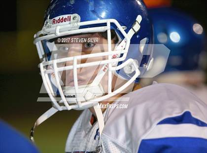 Thumbnail 2 in Clairemont @ Santana photogallery.