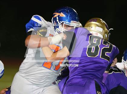 Thumbnail 3 in Clairemont @ Santana photogallery.