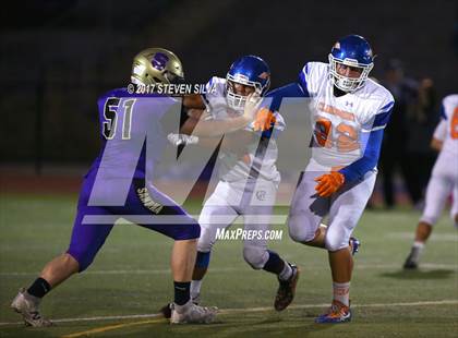 Thumbnail 1 in Clairemont @ Santana photogallery.