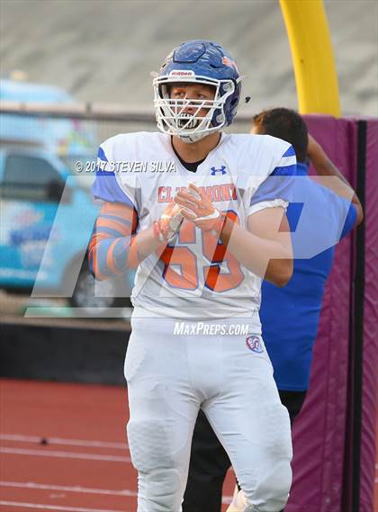 Thumbnail 1 in Clairemont @ Santana photogallery.