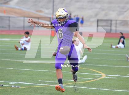 Thumbnail 2 in Clairemont @ Santana photogallery.