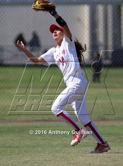Thumbnail 2 in Millikan @ Mater Dei photogallery.