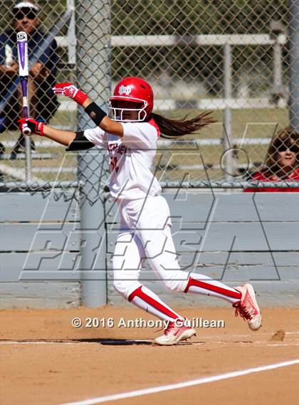 Thumbnail 1 in Millikan @ Mater Dei photogallery.