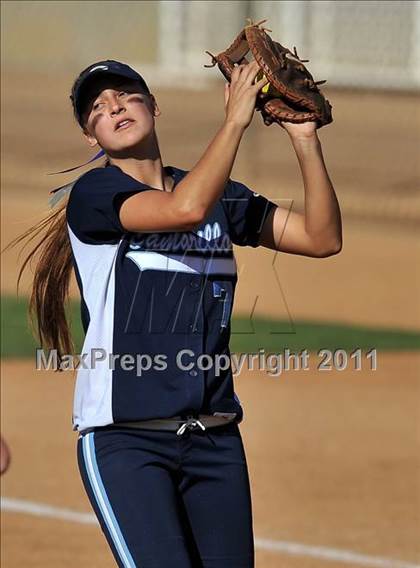 Thumbnail 1 in La Mirada vs. Camarillo (CIF SS D2 Final) photogallery.