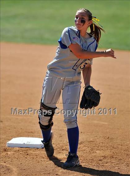 Thumbnail 1 in La Mirada vs. Camarillo (CIF SS D2 Final) photogallery.