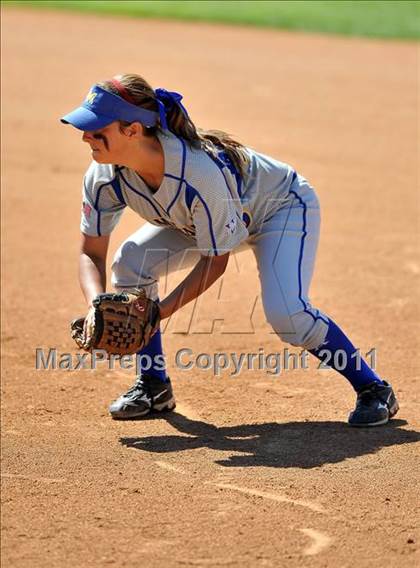 Thumbnail 2 in La Mirada vs. Camarillo (CIF SS D2 Final) photogallery.