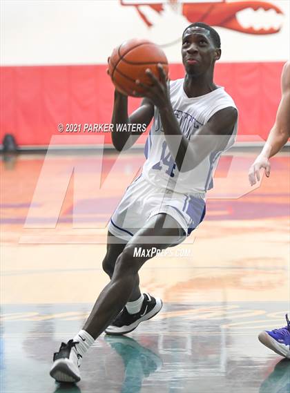 Thumbnail 3 in Jesuit vs Northlake Christian (Country Day Classic) photogallery.