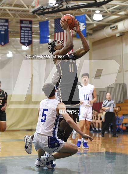 Thumbnail 1 in Jesuit vs Northlake Christian (Country Day Classic) photogallery.