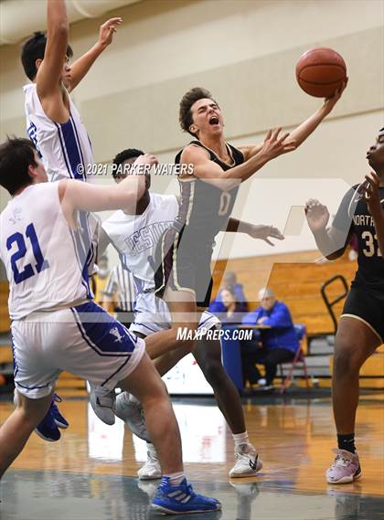 Thumbnail 3 in Jesuit vs Northlake Christian (Country Day Classic) photogallery.