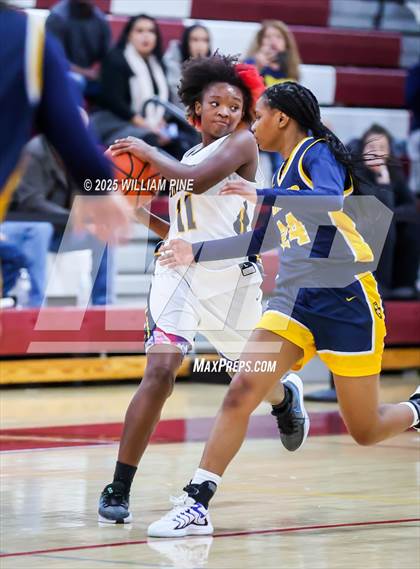 Thumbnail 2 in Our Lady of Lourdes vs Pine Bush (Coaches vs Cancer Tournament) photogallery.