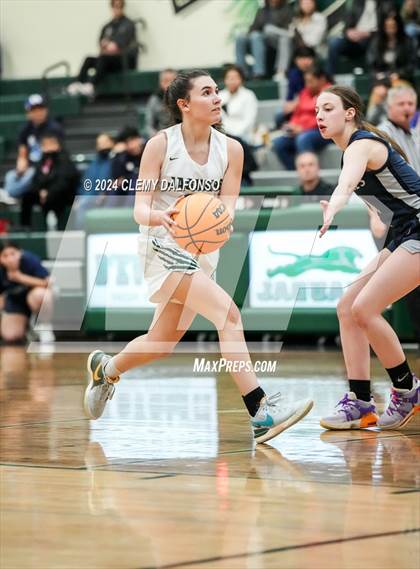 Thumbnail 2 in Arrupe Jesuit vs D’Evelyn (CHSAA 4A State Tournament Round 1) photogallery.