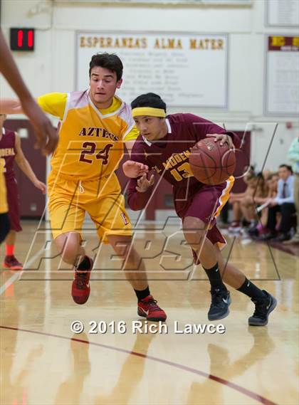 Thumbnail 2 in El Modena @ Esperanza photogallery.