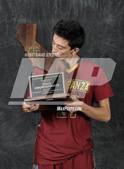 Thumbnail 1 in Esperanza (CIF State D2 Award Photos) photogallery.