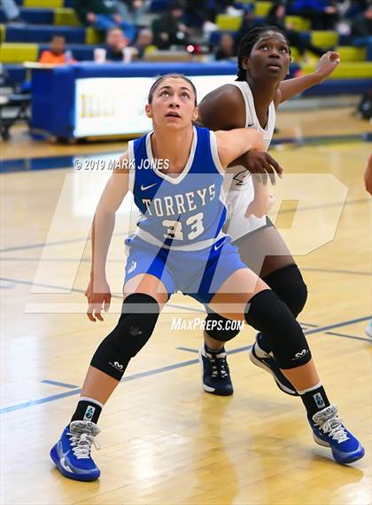 Thumbnail 3 in La Jolla Country Day vs. Sierra Canyon (Nike Tournament of Champions)  photogallery.